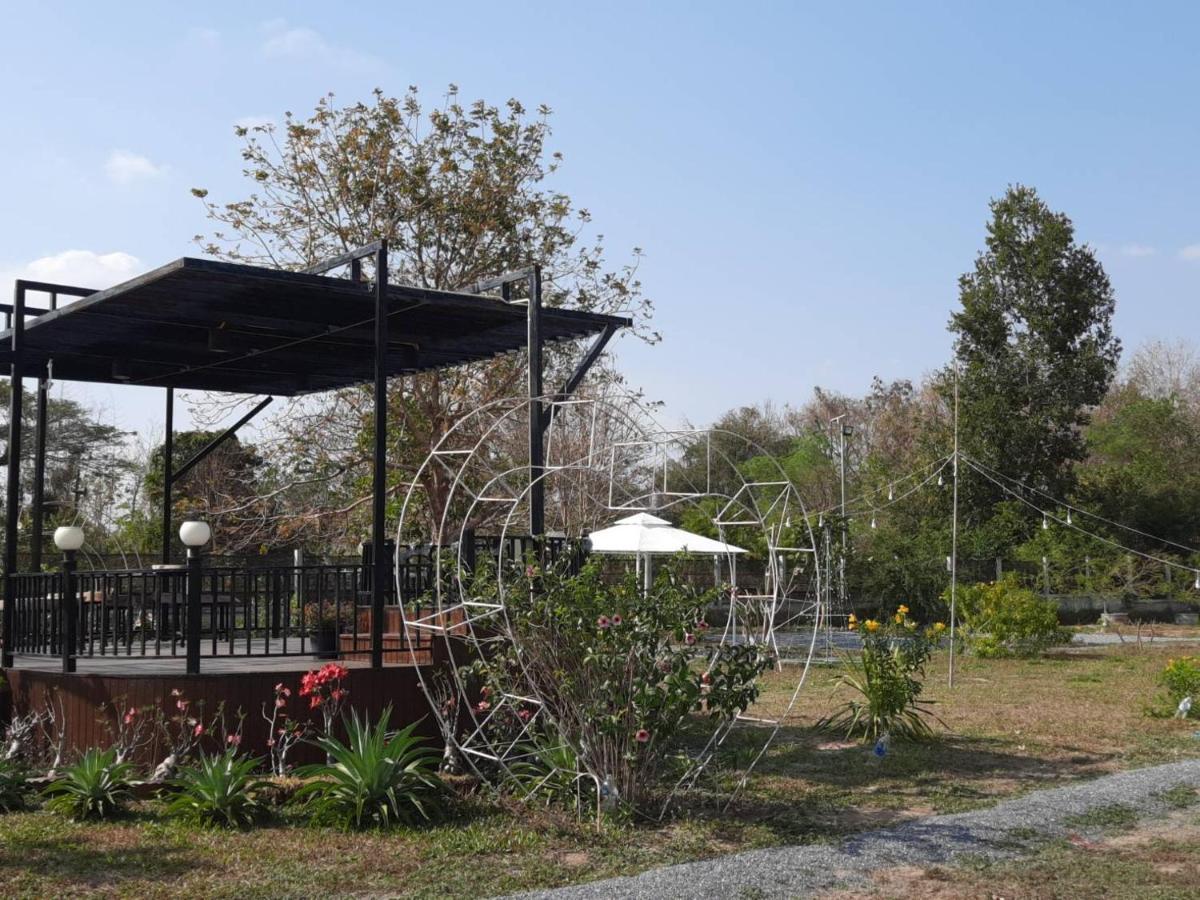 The Luxury Apartment Amphoe Sawang Daen Din Ngoại thất bức ảnh