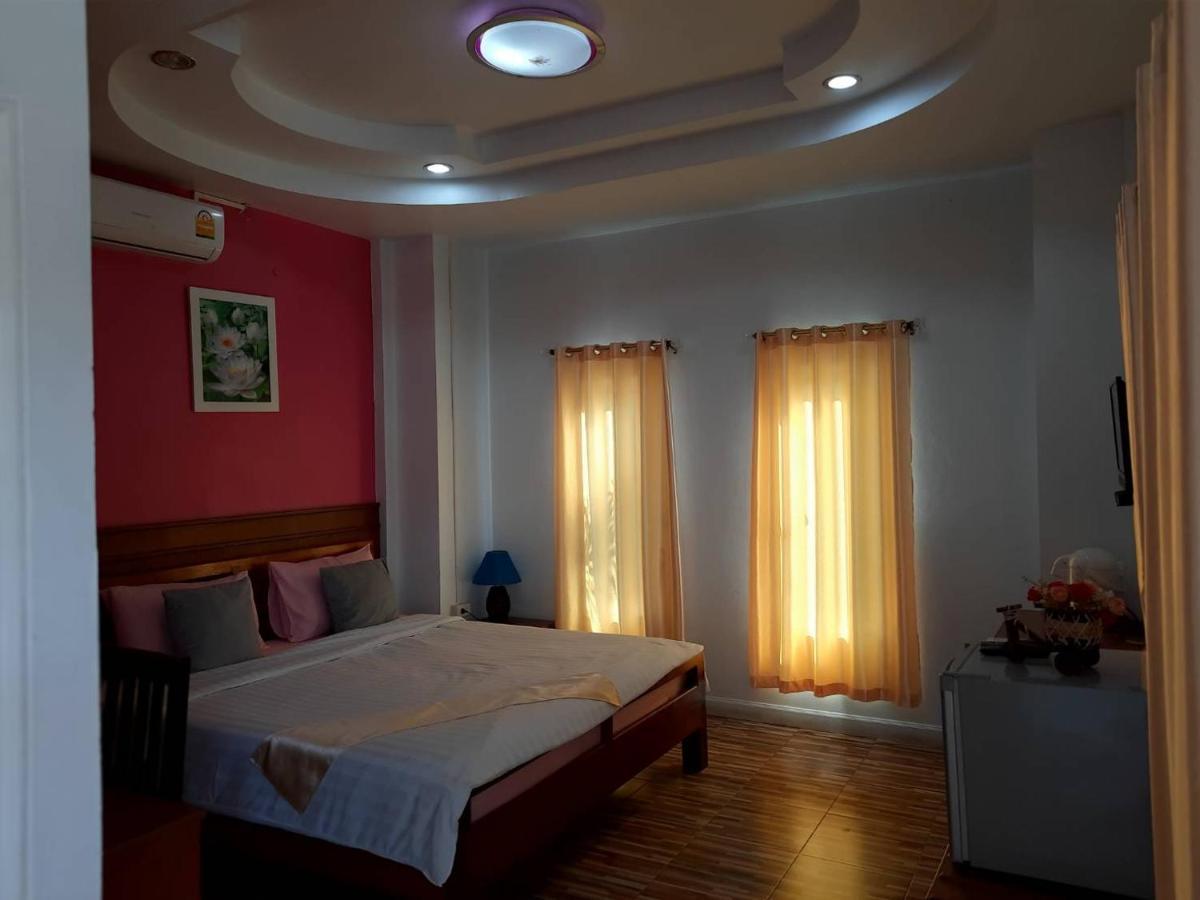 The Luxury Apartment Amphoe Sawang Daen Din Ngoại thất bức ảnh