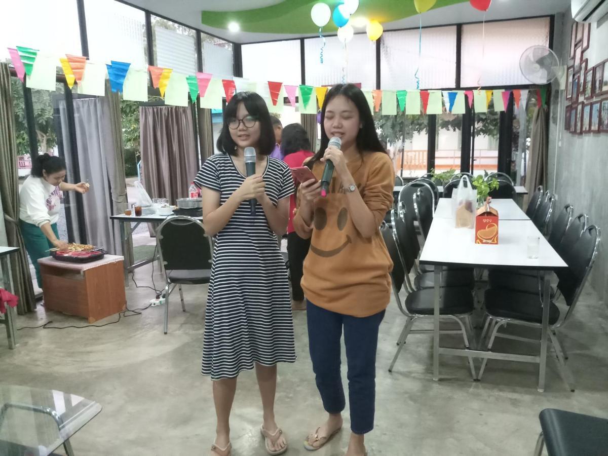 The Luxury Apartment Amphoe Sawang Daen Din Ngoại thất bức ảnh